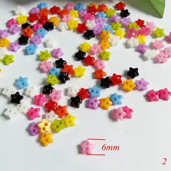 200pcs/masse små 6mm Mix Farve 2 hul Flower Mini knapper Syning Scrapbooking for håndværk Mode Dekorative tilbehør