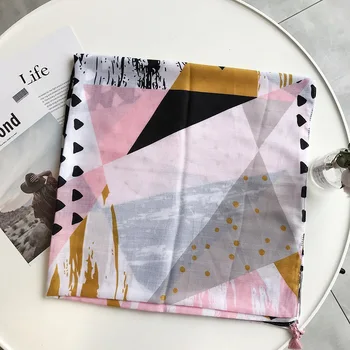 2019 Kvinder Bomuld Geometri Print Silke Tørklæder Og Sjaler Lang Polka Dot Print Wrap Hijab eller Tørklæde 10stk/masse Gratis Fragt