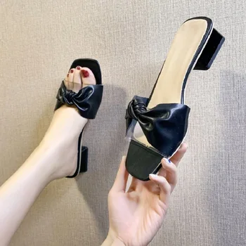 2021 sommeren nye damer mode til alle-match sandaler firkantet tå bue tyk hæl tøfler