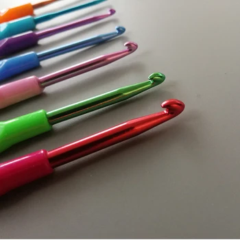 7pcs hæklenåle farverige plastik håndtag i Aluminium hæklenåle strikkepinde til Hjemmet Syning Håndlavet Værktøj