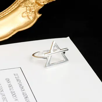 Japansk-koreanske Version INS Stil et Kreativt Design, Simple geometriske Trekant Tekstur S925 Sterling Sølv Åbning Lady Party Ring