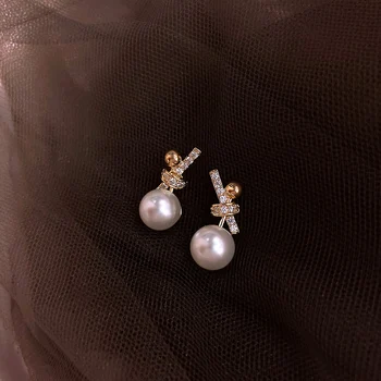 Koreansk hot salg af fashion smykker udsøgte små kobber indlagt zircon øreringe enkel og elegant perle øreringe til kvinder