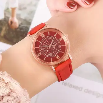Kvinder Mode Rhinestones Indlagt Runde Skive Analog Display Quartz Armbåndsur Dameur Casual Læder Armbåndsur Reloj Mujer