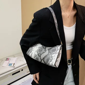 Nye Slangeskind Mønster Kvindelige Taske Mode Hit Farve skuldertaske Trendy Lynlås Håndtasker for Kvinder 2021 Retro Tekstur Armhule Taske