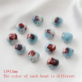 Nyeste 100pcs/masse farve mønster print geometri hjerter form Lige hul Keramiske perler diy smykker armbånd/beklædningsgenstand tilbehør