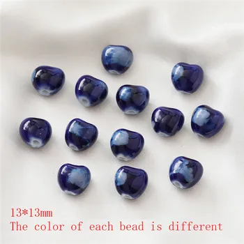 Nyeste 100pcs/masse farve mønster print geometri hjerter form Lige hul Keramiske perler diy smykker armbånd/beklædningsgenstand tilbehør