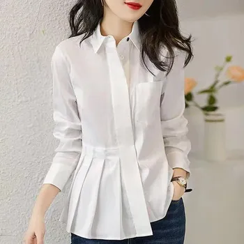 Oprindelige Design-Knap Op-Shirts Dame 2021 Foråret Efteråret Fashionable Asymmetrisk Plisserede Folder Bluse Kvindelige Krave Hvide Toppe
