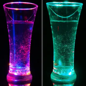 PREUP LED Farverige Glødende Hjerte Form Cup Flash Vand Induktion Lys Kop Øl Cup Kølig Drink Vin Drop shipping