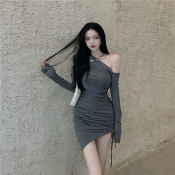 Skrå Skulder Hule Langærmet Kjole Kvinder Foråret 2021 Nye Koreanske Elegante Slanke Bodyc Kjole Et Stykke Mode Lady Vestidos