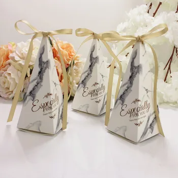 Trekantet Pyramide Bryllup Favoriserer Forsyninger Blade, Slik Kasser Gaveæske Part Emballage Chokolade Æske Med Bånd